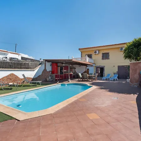 Casa Tenades בית נופש אדחה