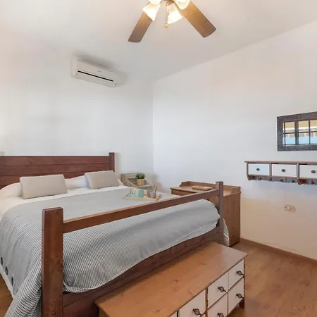 펜션 Casa Tenades 아데제